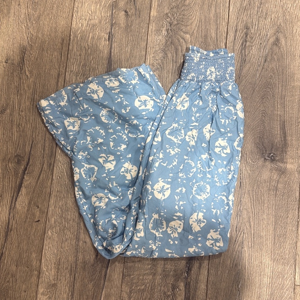 • Hermoza • Women’s Nora Wide Leg Pants Blue and White Print Small - Picture 3 of 4